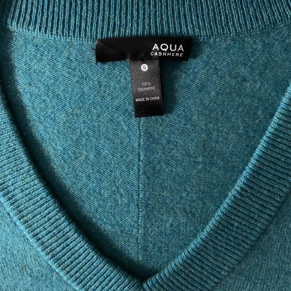 AQUA from Bloomingdale’s Cashmere Sweater Teal Long Sleeve V Neck S - Picture 2 of 12